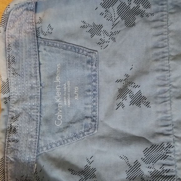 Calvin Klein Jeans mens short sleeve button down leaf print shirt blue XL EUC - Picture 2 of 9
